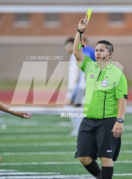 Thumbnail 3 in Goose Creek Memorial vs. University (UIL Soccer 5A Region 3 Regional Semifinal) photogallery.