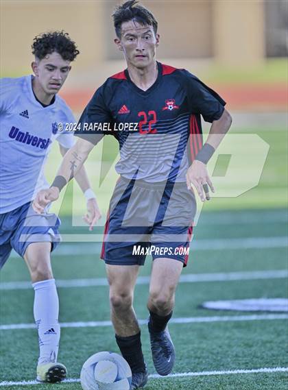 Thumbnail 2 in Goose Creek Memorial vs. University (UIL Soccer 5A Region 3 Regional Semifinal) photogallery.