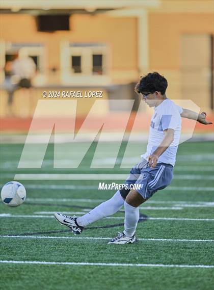 Thumbnail 3 in Goose Creek Memorial vs. University (UIL Soccer 5A Region 3 Regional Semifinal) photogallery.