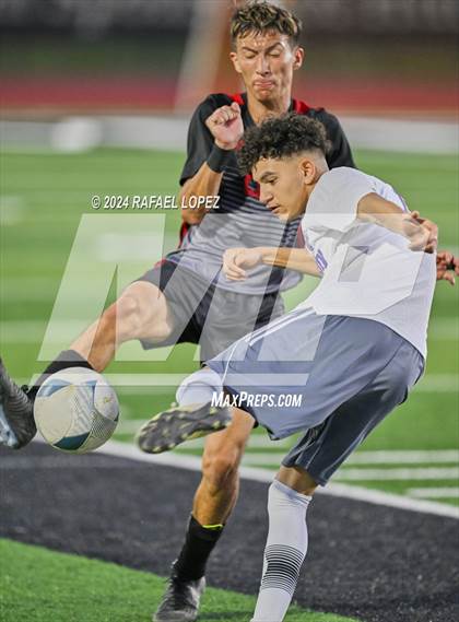 Thumbnail 1 in Goose Creek Memorial vs. University (UIL Soccer 5A Region 3 Regional Semifinal) photogallery.