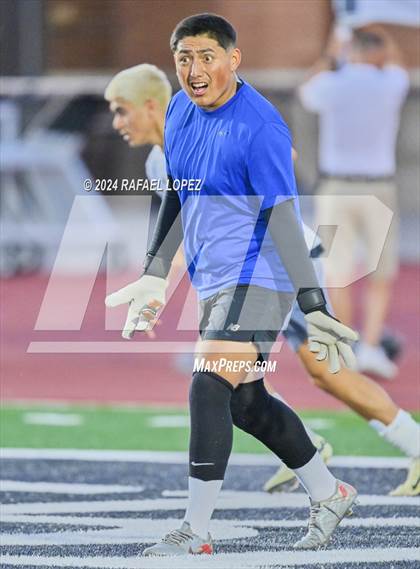 Thumbnail 2 in Goose Creek Memorial vs. University (UIL Soccer 5A Region 3 Regional Semifinal) photogallery.