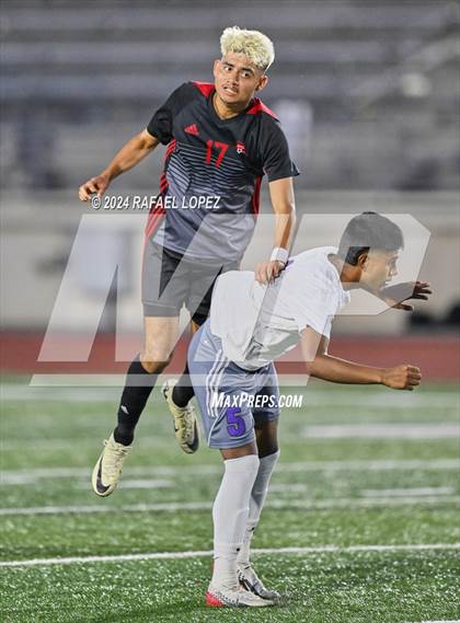 Thumbnail 1 in Goose Creek Memorial vs. University (UIL Soccer 5A Region 3 Regional Semifinal) photogallery.