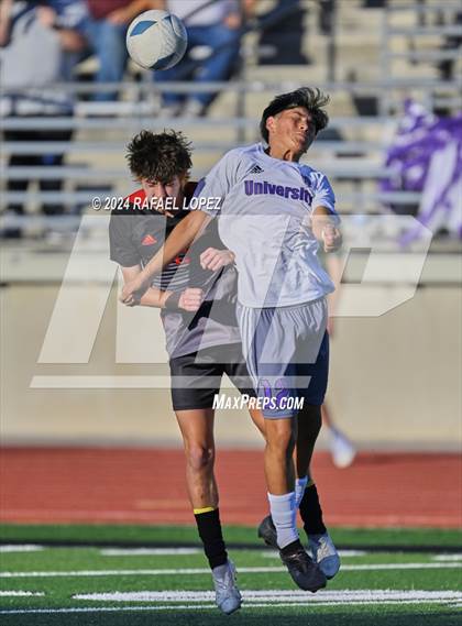 Thumbnail 2 in Goose Creek Memorial vs. University (UIL Soccer 5A Region 3 Regional Semifinal) photogallery.