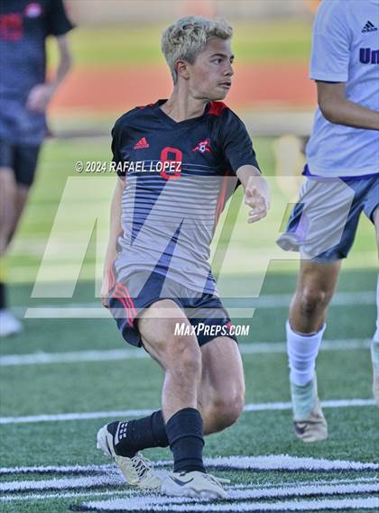 Thumbnail 2 in Goose Creek Memorial vs. University (UIL Soccer 5A Region 3 Regional Semifinal) photogallery.