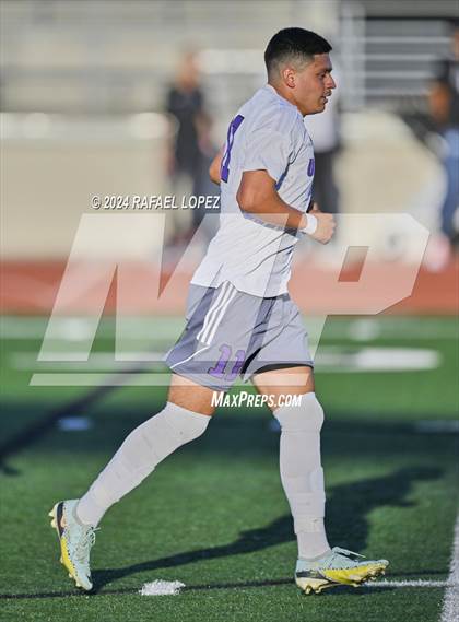 Thumbnail 1 in Goose Creek Memorial vs. University (UIL Soccer 5A Region 3 Regional Semifinal) photogallery.