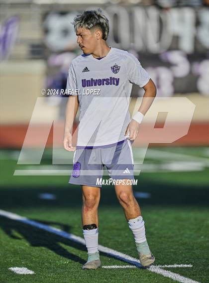Thumbnail 2 in Goose Creek Memorial vs. University (UIL Soccer 5A Region 3 Regional Semifinal) photogallery.