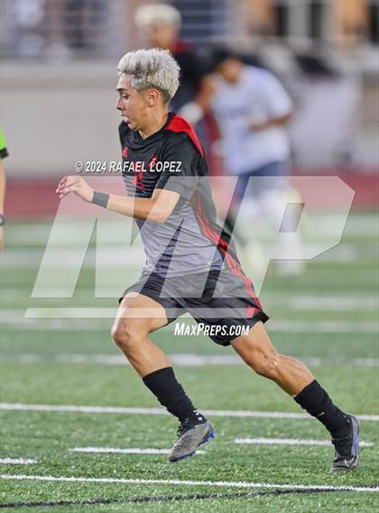 Thumbnail 3 in Goose Creek Memorial vs. University (UIL Soccer 5A Region 3 Regional Semifinal) photogallery.