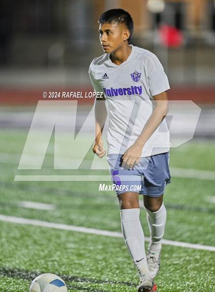 Thumbnail 2 in Goose Creek Memorial vs. University (UIL Soccer 5A Region 3 Regional Semifinal) photogallery.
