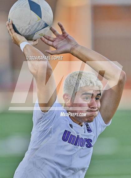 Thumbnail 1 in Goose Creek Memorial vs. University (UIL Soccer 5A Region 3 Regional Semifinal) photogallery.