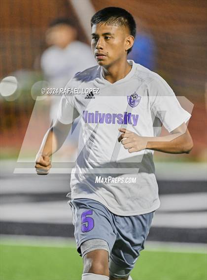 Thumbnail 1 in Goose Creek Memorial vs. University (UIL Soccer 5A Region 3 Regional Semifinal) photogallery.