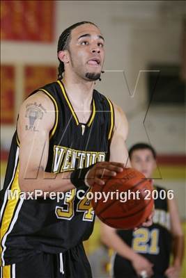 Thumbnail 1 in Ventura @ Hawthorne (Section Playoffs) photogallery.