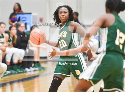 Thumbnail 1 in John Curtis Christian vs Central Lafourche (Ursuline Tournament) photogallery.