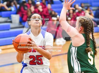 Thumbnail 1 in John Curtis Christian vs Central Lafourche (Ursuline Tournament) photogallery.