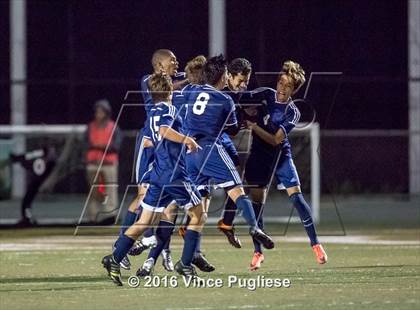 Thumbnail 1 in Palisades vs. Granada Hills (CIF LACS D1 Final) photogallery.