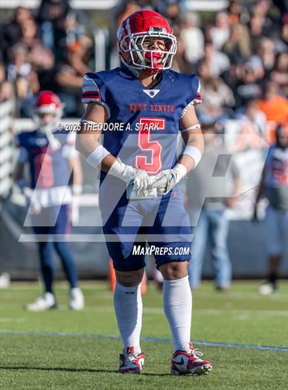 Thumbnail 3 in Lamar @ Kent Denver (CHSAA 5A 1st Round) photogallery.