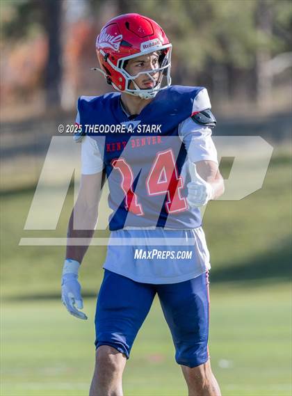 Thumbnail 3 in Lamar @ Kent Denver (CHSAA 5A 1st Round) photogallery.