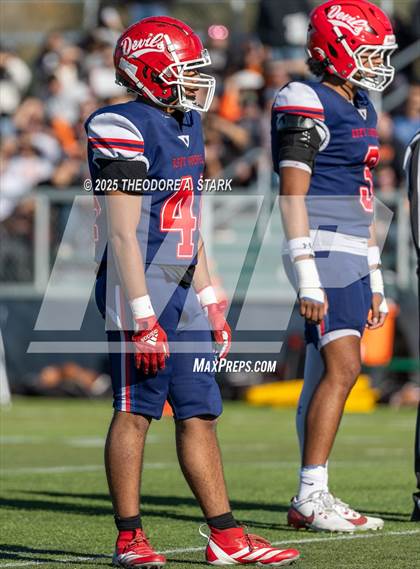 Thumbnail 3 in Lamar @ Kent Denver (CHSAA 5A 1st Round) photogallery.