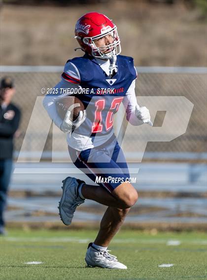 Thumbnail 1 in Lamar @ Kent Denver (CHSAA 5A 1st Round) photogallery.