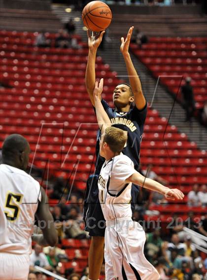 Thumbnail 1 in Army-Navy vs. Mater Dei Catholic (CIF SDS D4 Final) photogallery.