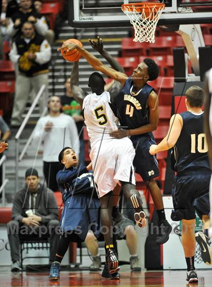 Thumbnail 1 in Army-Navy vs. Mater Dei Catholic (CIF SDS D4 Final) photogallery.