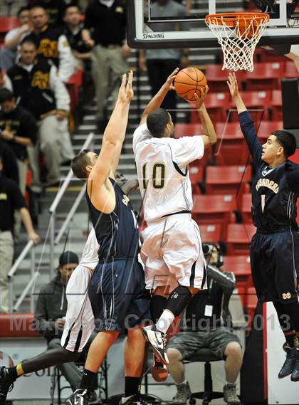 Thumbnail 1 in Army-Navy vs. Mater Dei Catholic (CIF SDS D4 Final) photogallery.