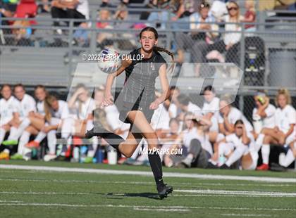 Thumbnail 1 in Farmington vs. Lone Peak (UHSAA 6A Semifinal) photogallery.