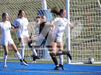 Thumbnail 2 in Farmington vs. Lone Peak (UHSAA 6A Semifinal) photogallery.