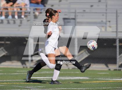 Thumbnail 3 in Farmington vs. Lone Peak (UHSAA 6A Semifinal) photogallery.