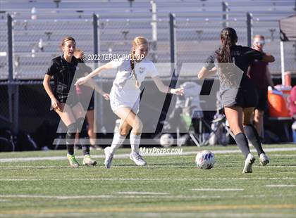 Thumbnail 3 in Farmington vs. Lone Peak (UHSAA 6A Semifinal) photogallery.