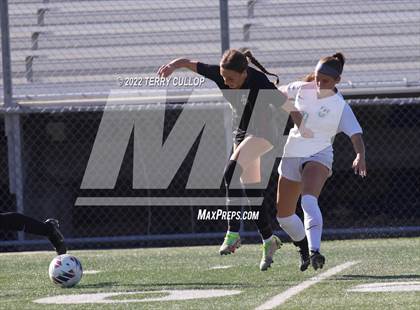 Thumbnail 3 in Farmington vs. Lone Peak (UHSAA 6A Semifinal) photogallery.