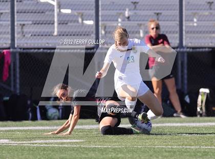 Thumbnail 2 in Farmington vs. Lone Peak (UHSAA 6A Semifinal) photogallery.