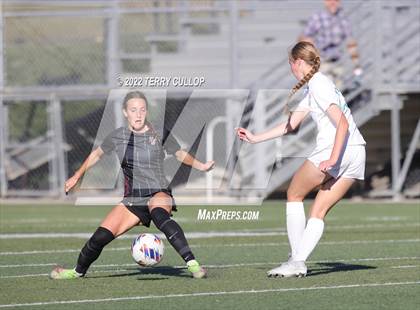 Thumbnail 3 in Farmington vs. Lone Peak (UHSAA 6A Semifinal) photogallery.