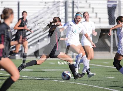 Thumbnail 1 in Farmington vs. Lone Peak (UHSAA 6A Semifinal) photogallery.