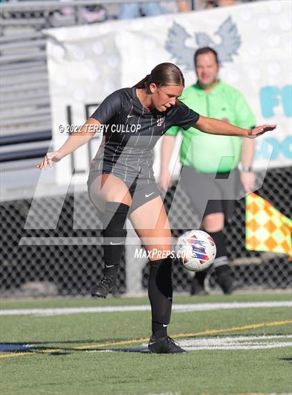 Thumbnail 1 in Farmington vs. Lone Peak (UHSAA 6A Semifinal) photogallery.