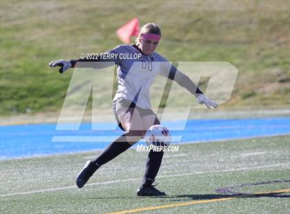Thumbnail 2 in Farmington vs. Lone Peak (UHSAA 6A Semifinal) photogallery.