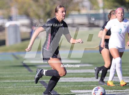 Thumbnail 2 in Farmington vs. Lone Peak (UHSAA 6A Semifinal) photogallery.