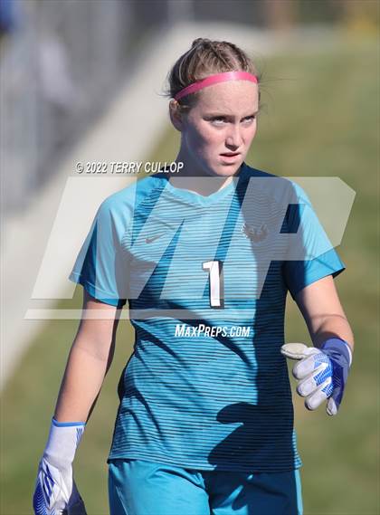 Thumbnail 3 in Farmington vs. Lone Peak (UHSAA 6A Semifinal) photogallery.