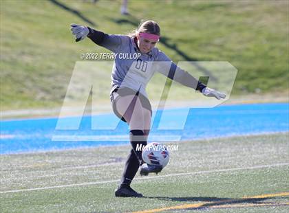 Thumbnail 1 in Farmington vs. Lone Peak (UHSAA 6A Semifinal) photogallery.
