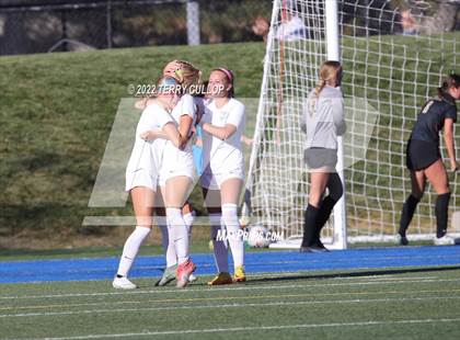 Thumbnail 3 in Farmington vs. Lone Peak (UHSAA 6A Semifinal) photogallery.