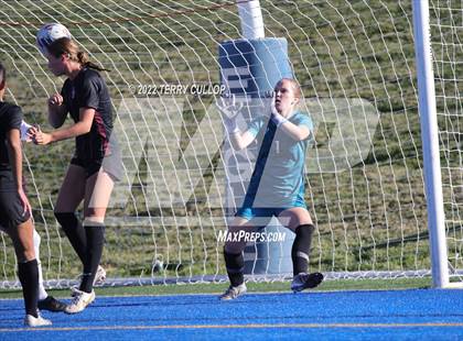 Thumbnail 1 in Farmington vs. Lone Peak (UHSAA 6A Semifinal) photogallery.