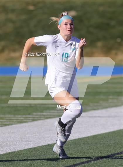 Thumbnail 3 in Farmington vs. Lone Peak (UHSAA 6A Semifinal) photogallery.