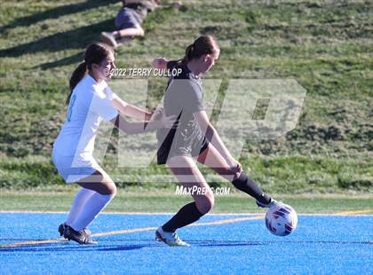 Thumbnail 3 in Farmington vs. Lone Peak (UHSAA 6A Semifinal) photogallery.