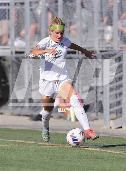 Thumbnail 1 in Farmington vs. Lone Peak (UHSAA 6A Semifinal) photogallery.
