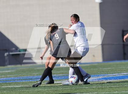 Thumbnail 3 in Farmington vs. Lone Peak (UHSAA 6A Semifinal) photogallery.
