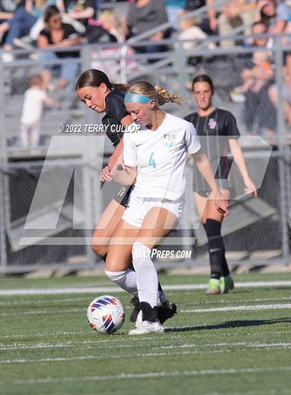Thumbnail 2 in Farmington vs. Lone Peak (UHSAA 6A Semifinal) photogallery.