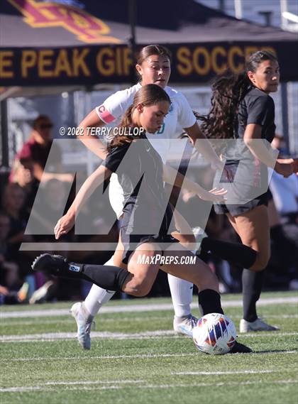 Thumbnail 2 in Farmington vs. Lone Peak (UHSAA 6A Semifinal) photogallery.