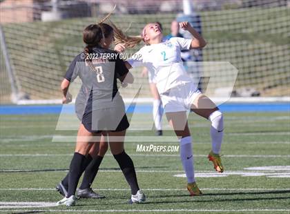 Thumbnail 2 in Farmington vs. Lone Peak (UHSAA 6A Semifinal) photogallery.