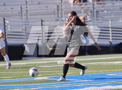 Thumbnail 3 in Farmington vs. Lone Peak (UHSAA 6A Semifinal) photogallery.