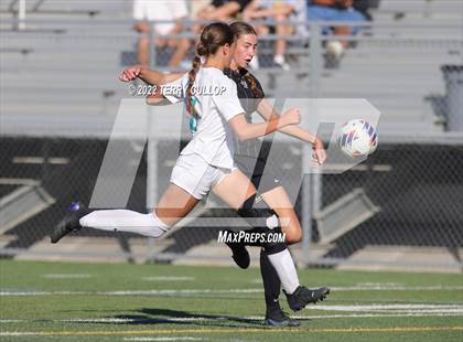 Thumbnail 2 in Farmington vs. Lone Peak (UHSAA 6A Semifinal) photogallery.