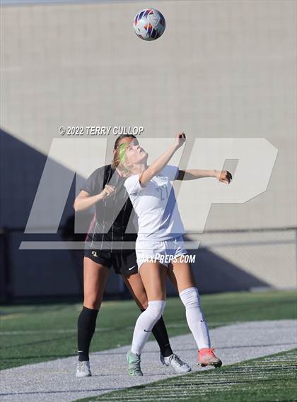 Thumbnail 1 in Farmington vs. Lone Peak (UHSAA 6A Semifinal) photogallery.